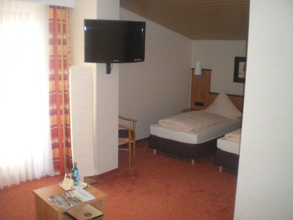 Hotel Gasthof Kaesser Ansbach Bilik gambar